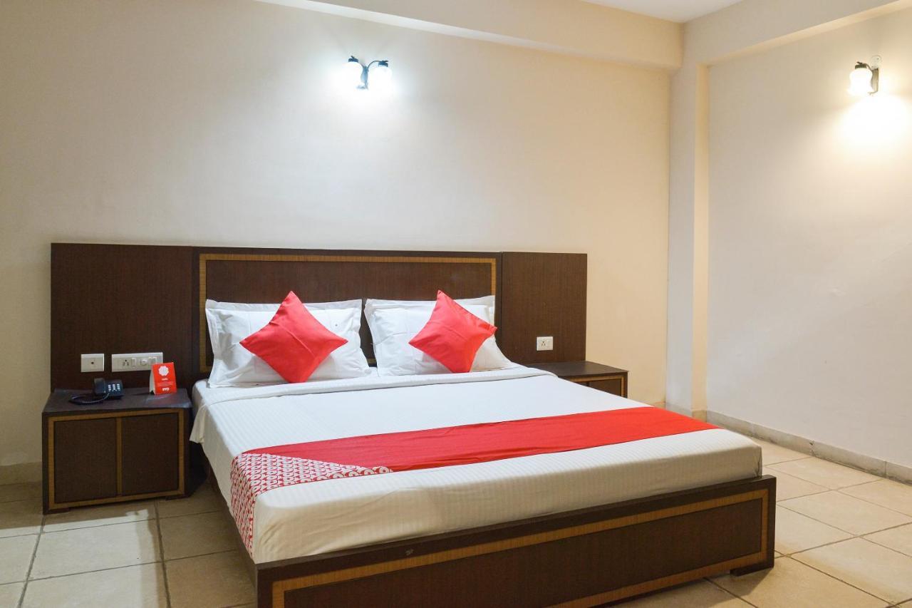 Oyo 15149 Hotel Ajoy Minar Мандармані Екстер'єр фото
